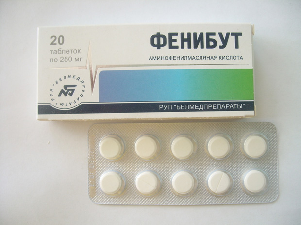 Ноотропный препарат Фенибут в упаковке и таблетки